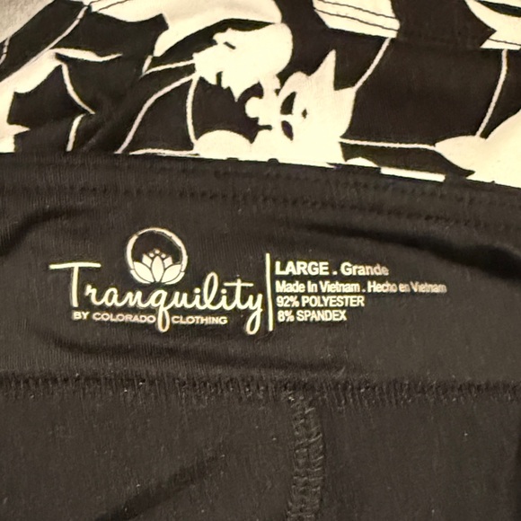 Tranquility by Colorado Clothing Black & White Floral Print Mini Skirt - Picture 3 of 3